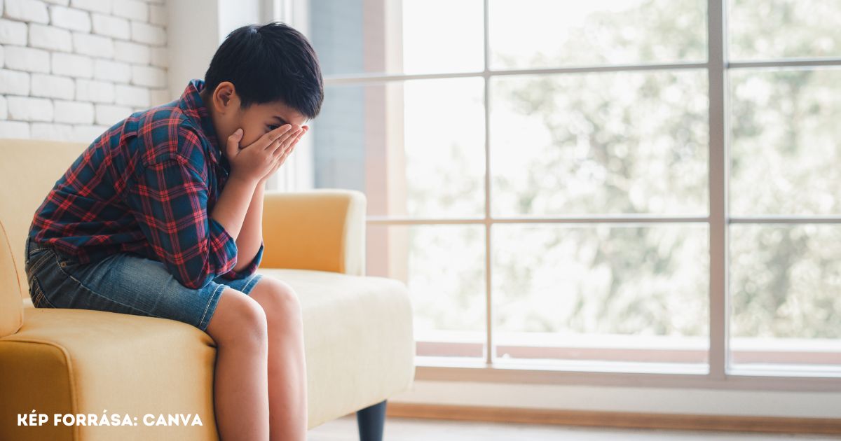 Kütyüvel a hiszti ellen: pillanatnyi nyugalom hosszútávú érzelemszabályozási problémáért?